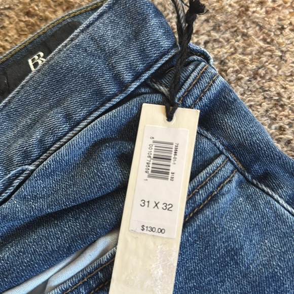 BR Straight Fit Traveler Denimn - Picture 8 of 8